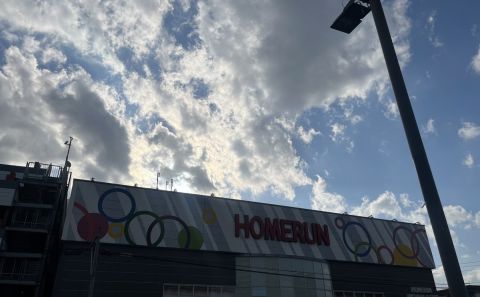 ホームラン四日市駅西店の取材写真1