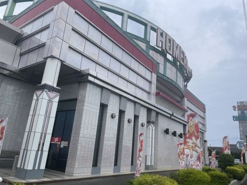 ホームラン白子店の取材写真1